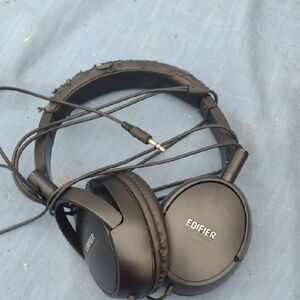 Edifier Black Over-Ear Headphones